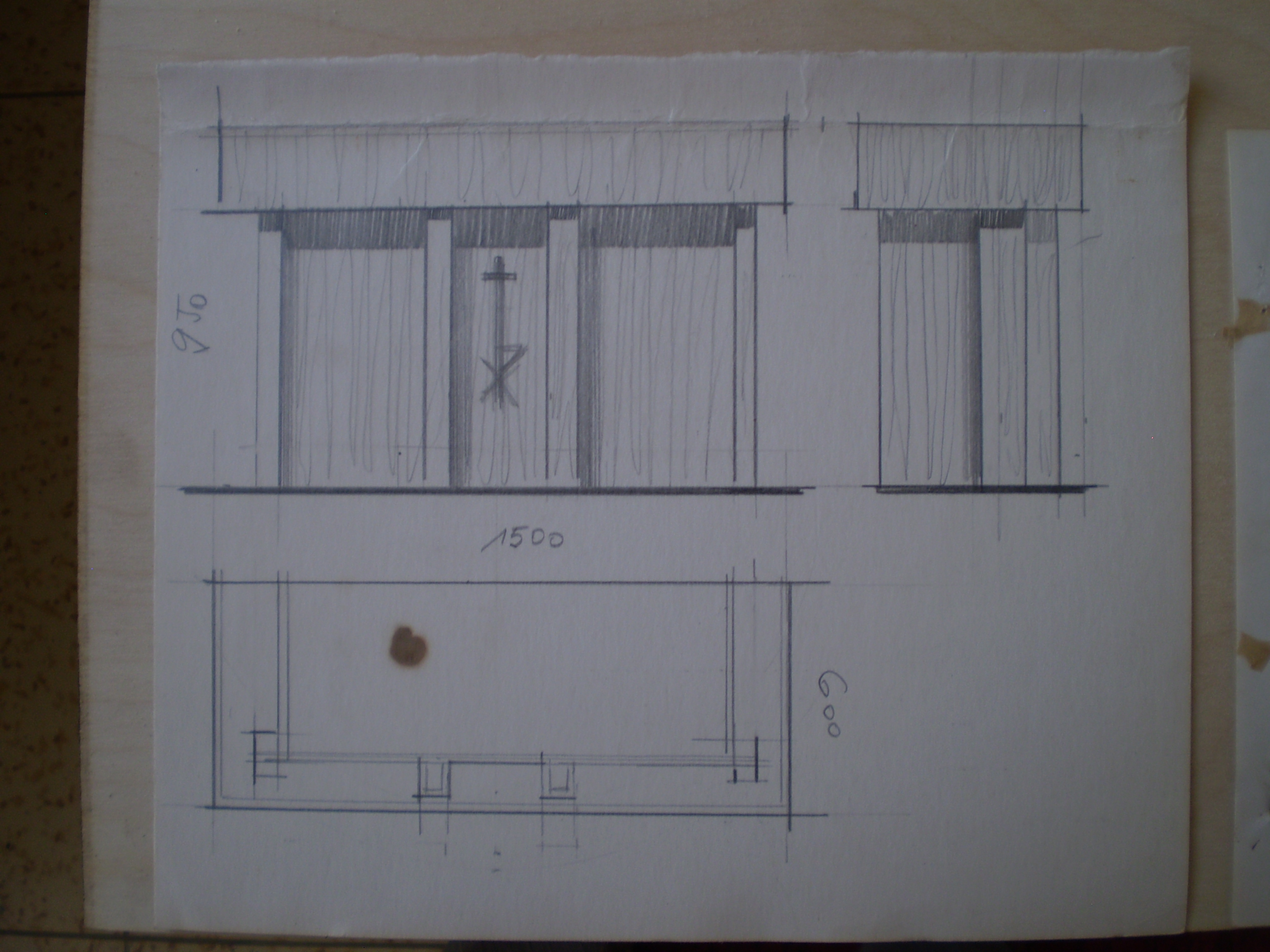 009-kostel-obřadní stůl